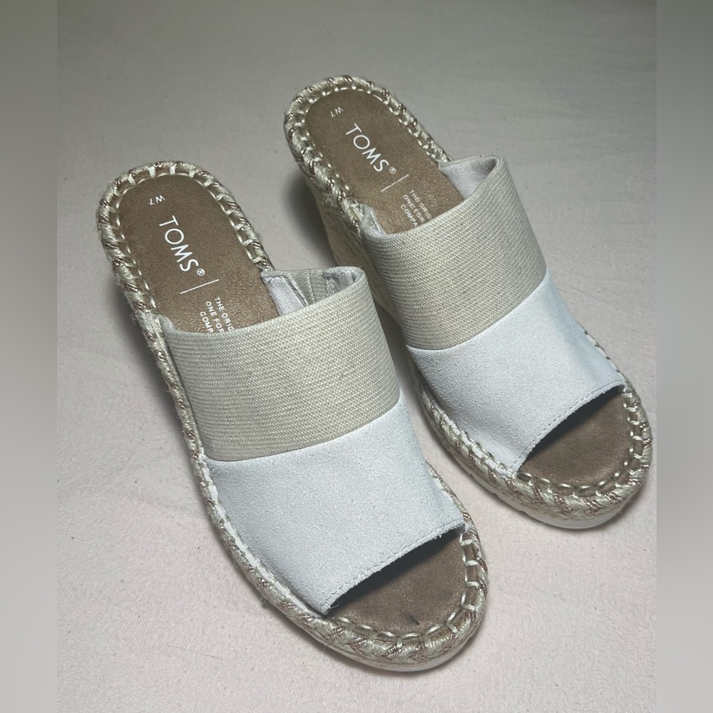 Toms Women's Beige Espadrille‎ Wedge Sandals Sz 7 - Picture 2 of 8